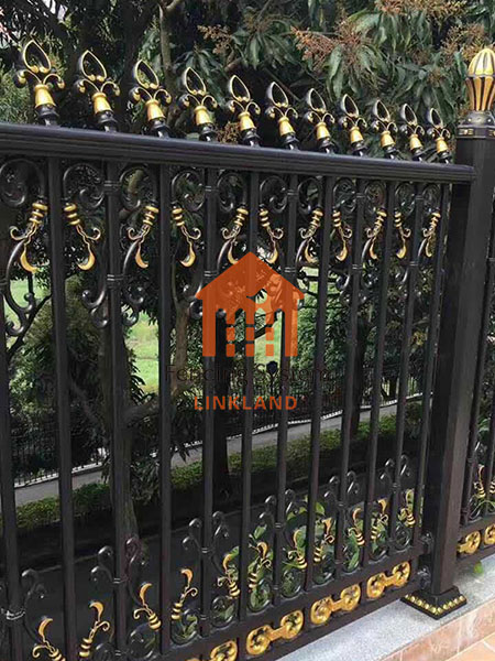 Steel Picket Fence: not just a fence-but also a garden decoration
