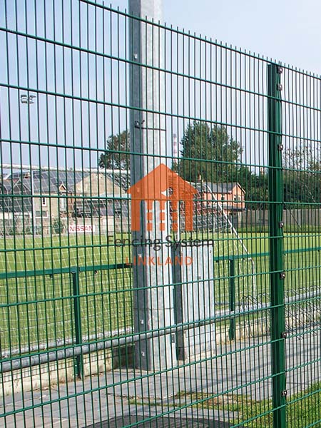Enhancing Security in Transportation Infrastructure: The Role of 656 /868 wire fence